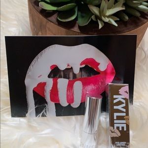 Kylie Jenner Makeup Red Hot Lipstick